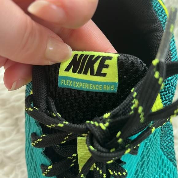 Nike Flex Experience Running Shoes - Picture 5 of 10